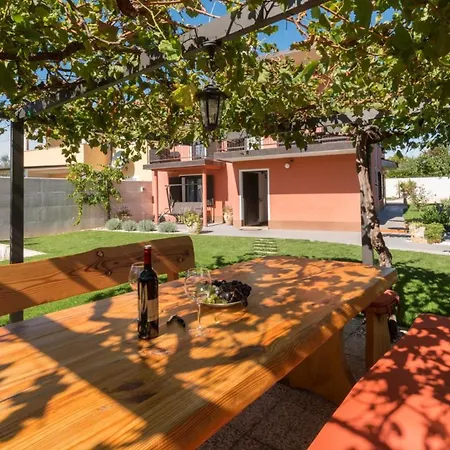 Vakantiehuis Family Friendly House With A Swimming Pool - 27190 Umag
